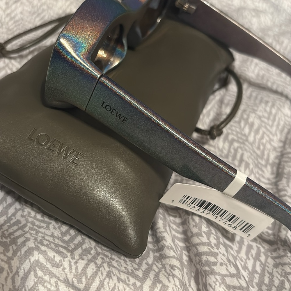 Loewe
x Paula's Ibiza 49mm
Mirrored Oval Sunglasses